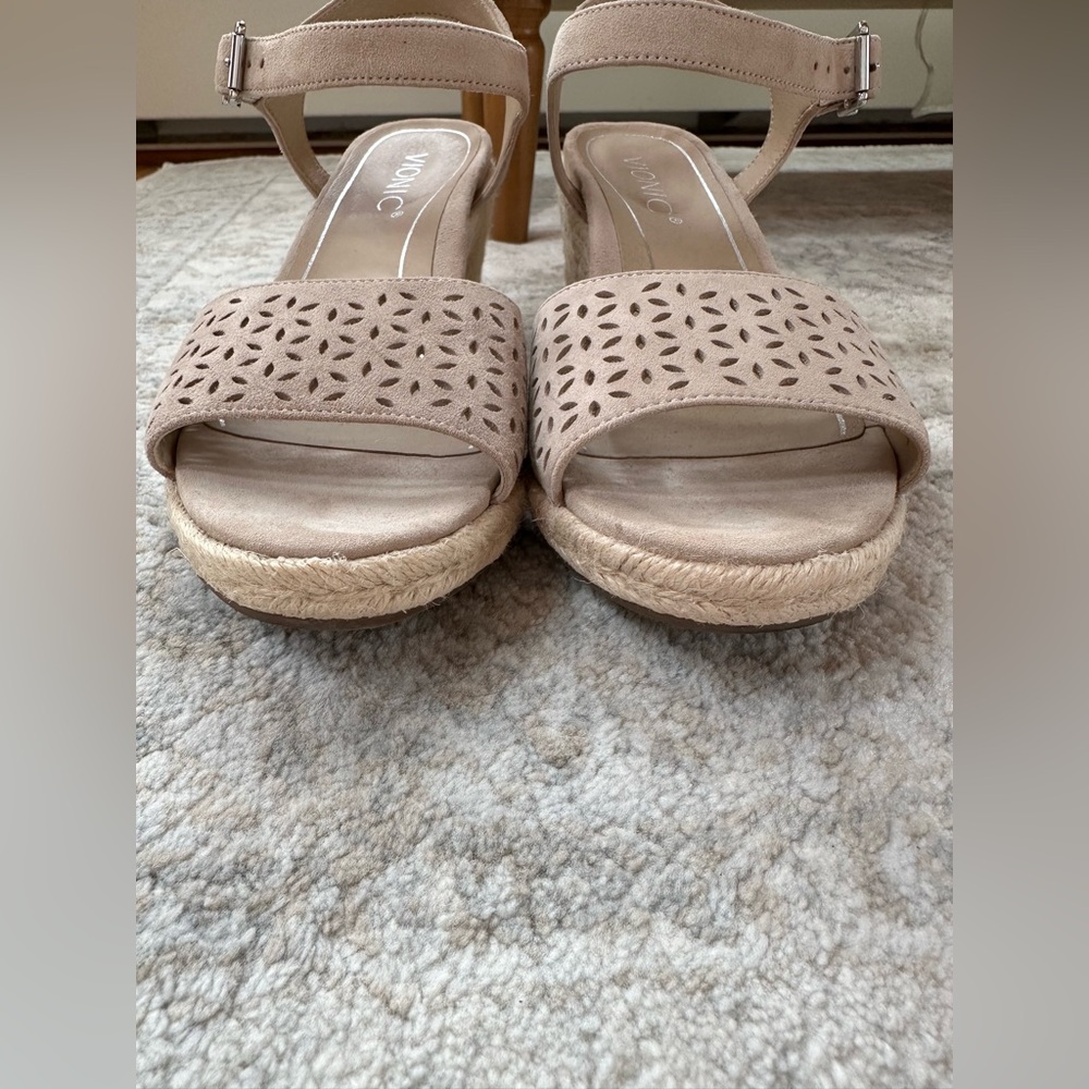 💕 Vionic 💕 Tulum Ariel Suede Wedge Sandal - Picture 9 of 10